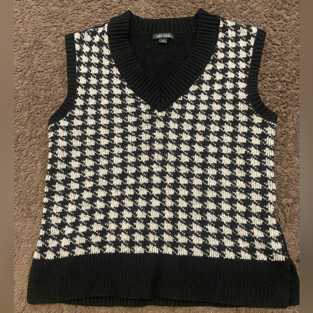 Wild Fable sweater vest